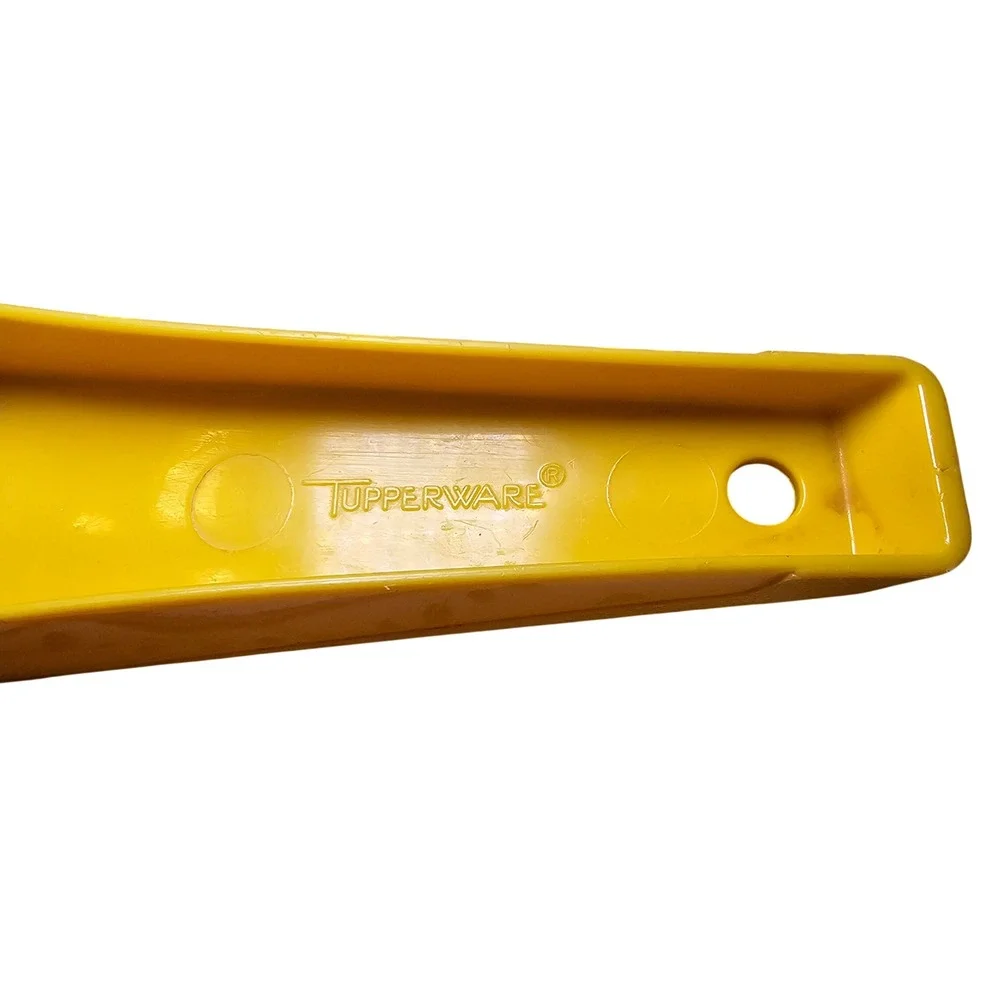 Vintage Tupperware Harvest Yellow Colander Strainer Single Handle 1523-7 MCM